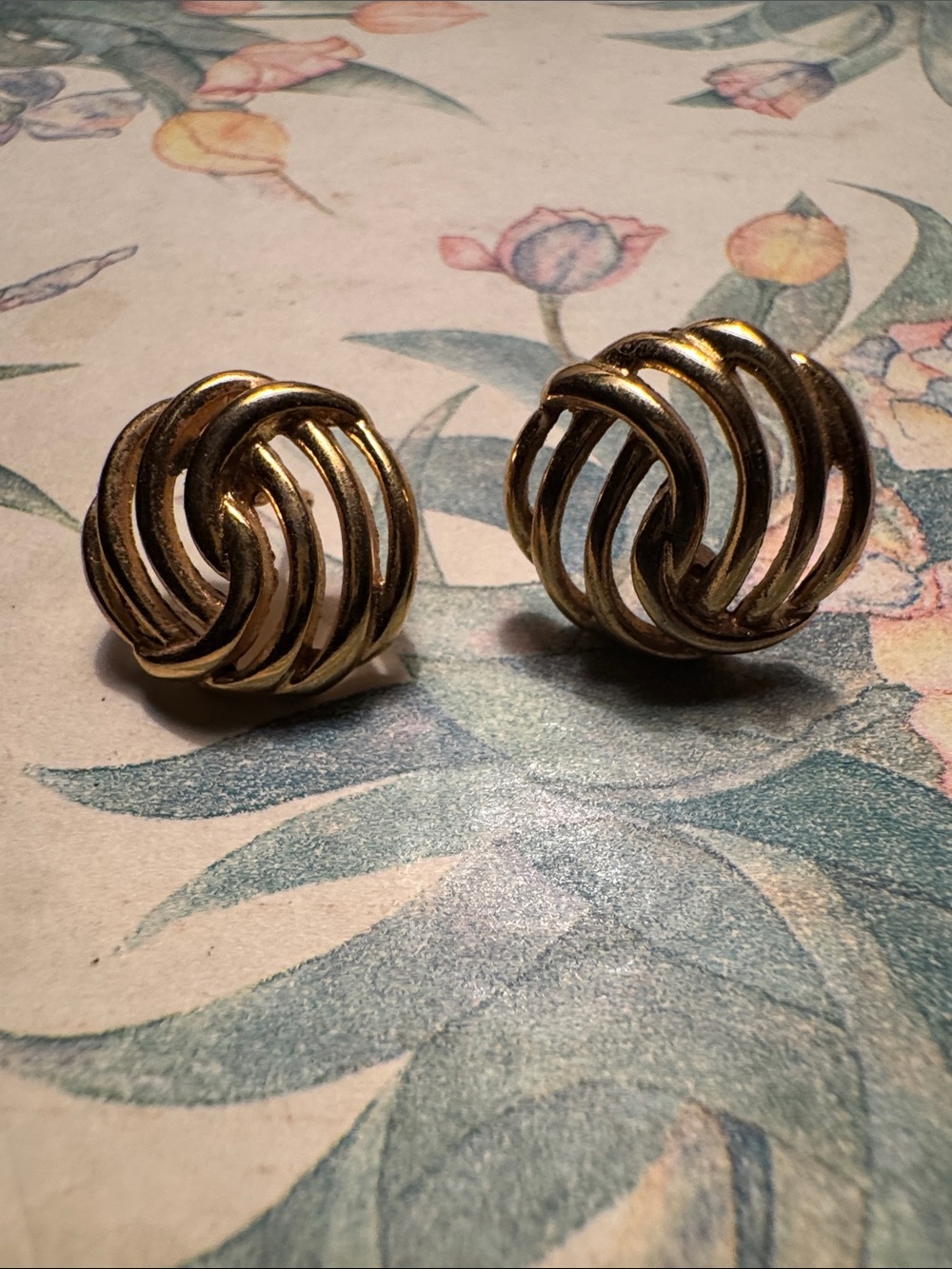 Vintage- Gold-Tone Knot Dome Earrings - Women Jewelry